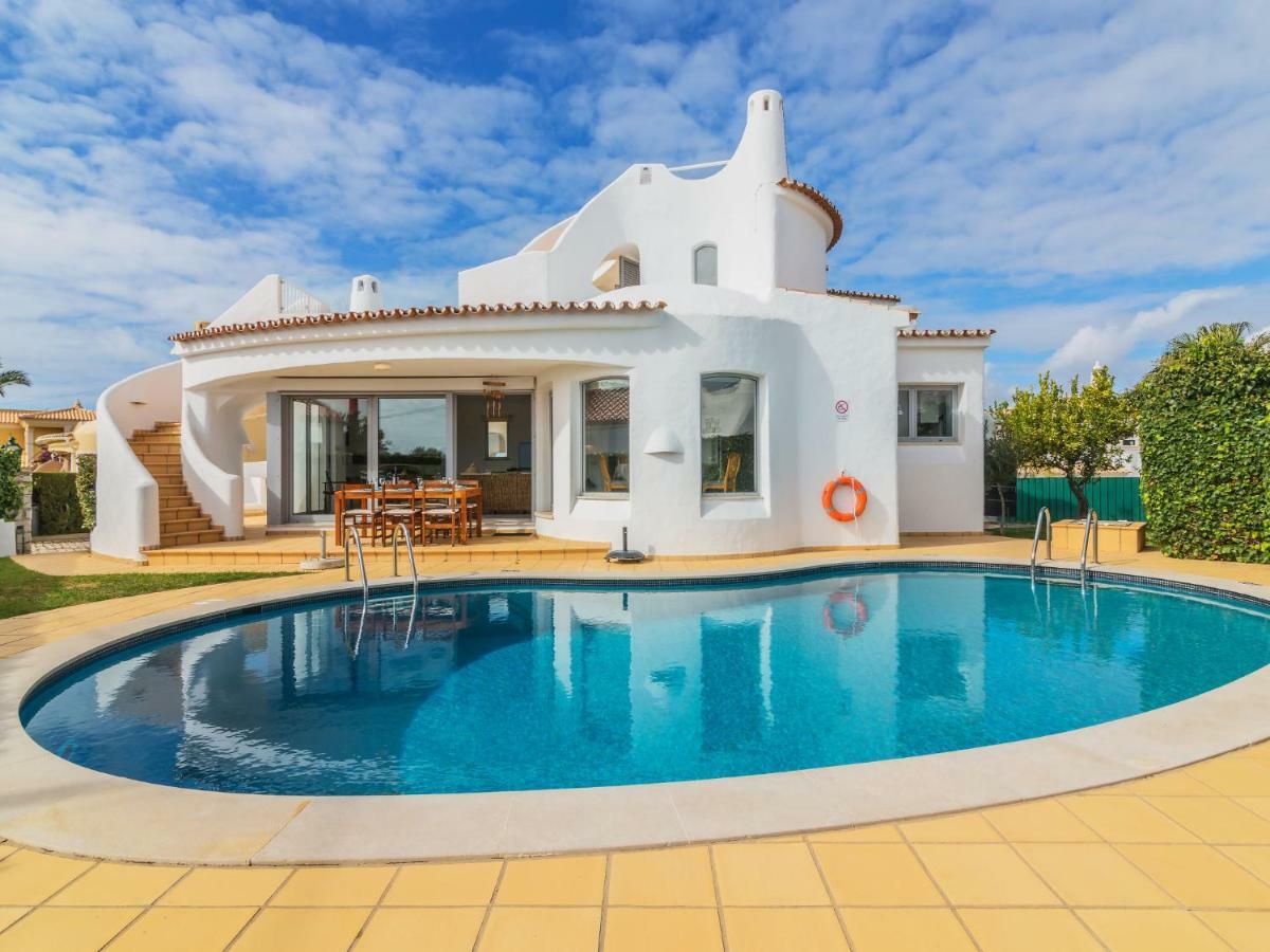 Villa Arribas
